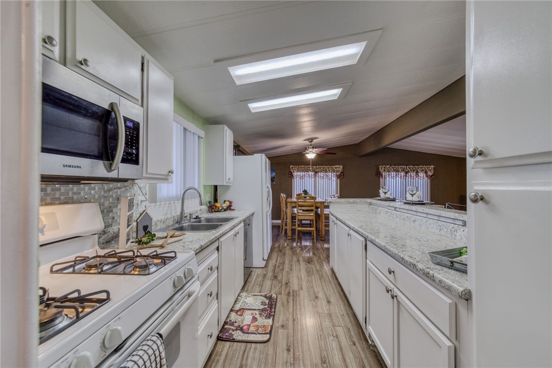 4128 La Mesa
