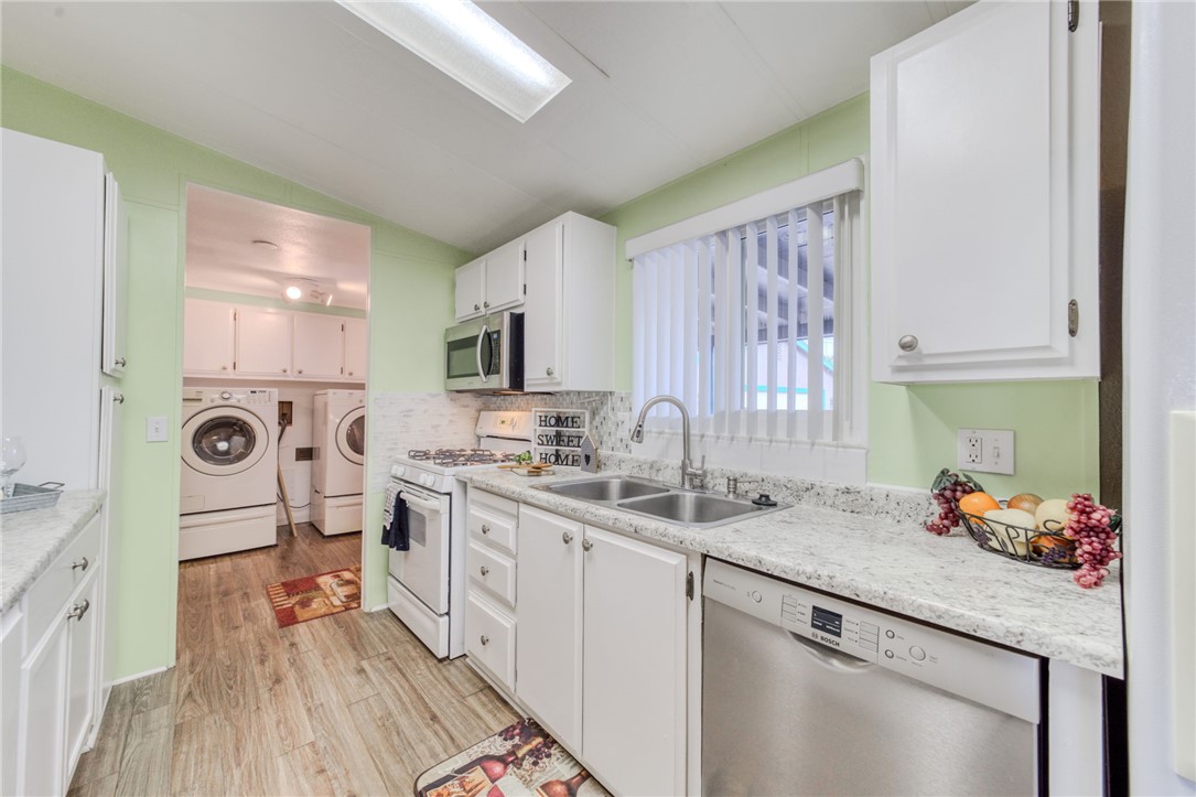 4128 La Mesa
