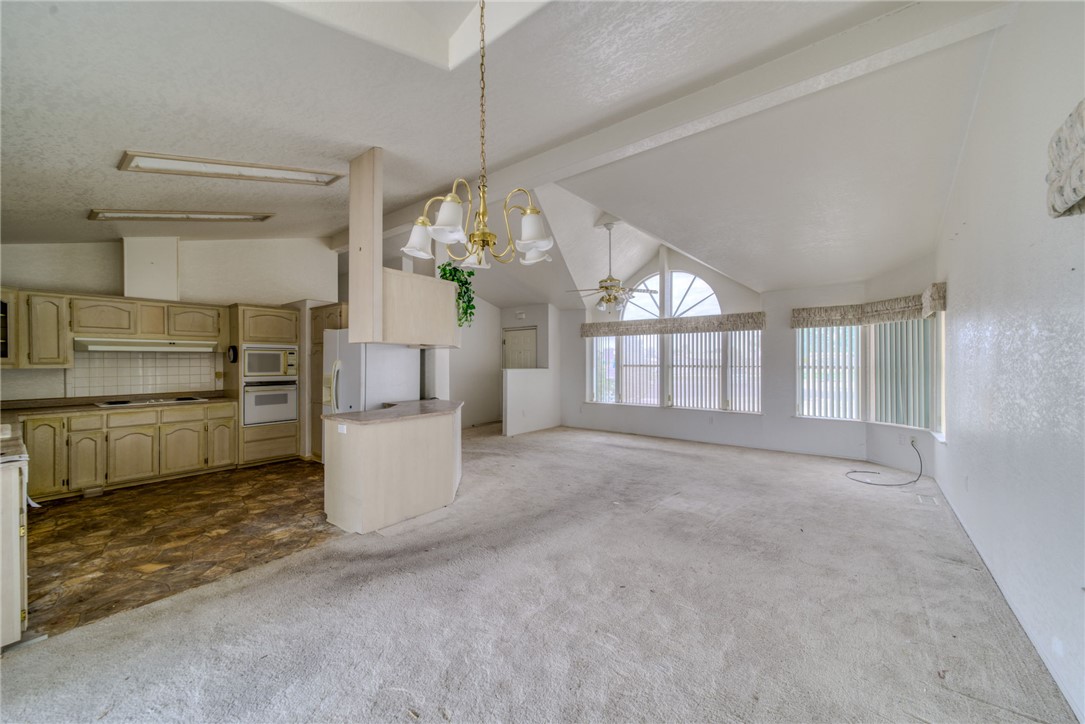 2612 E Sunrise Vista Boulevard