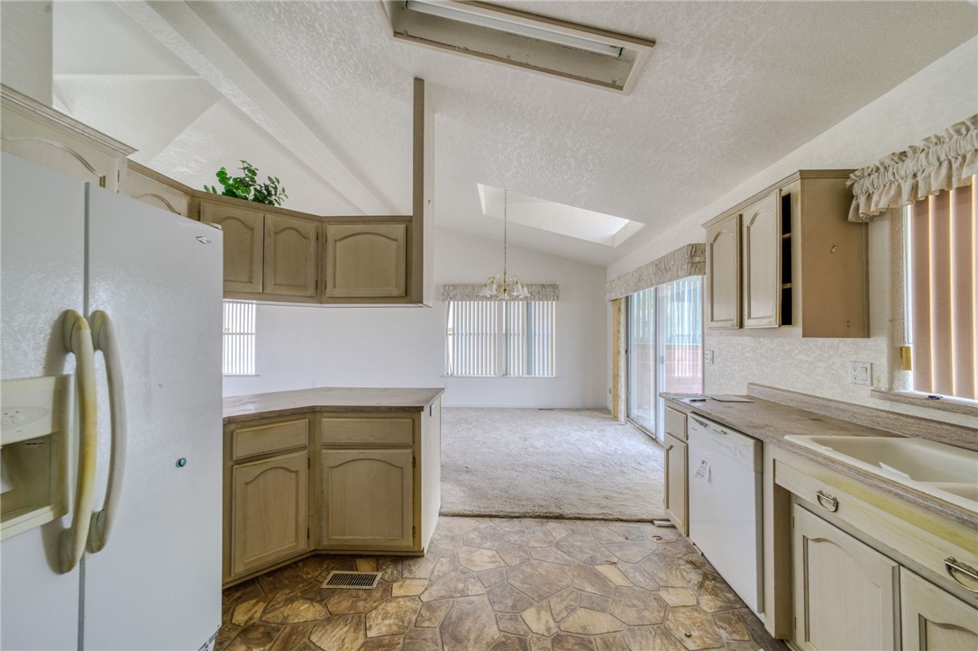 2612 E Sunrise Vista Boulevard