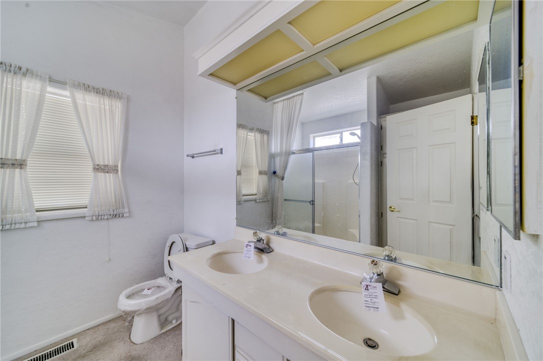 2612 E Sunrise Vista Boulevard