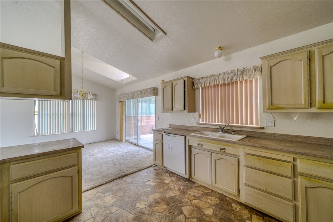 2612 E Sunrise Vista Boulevard