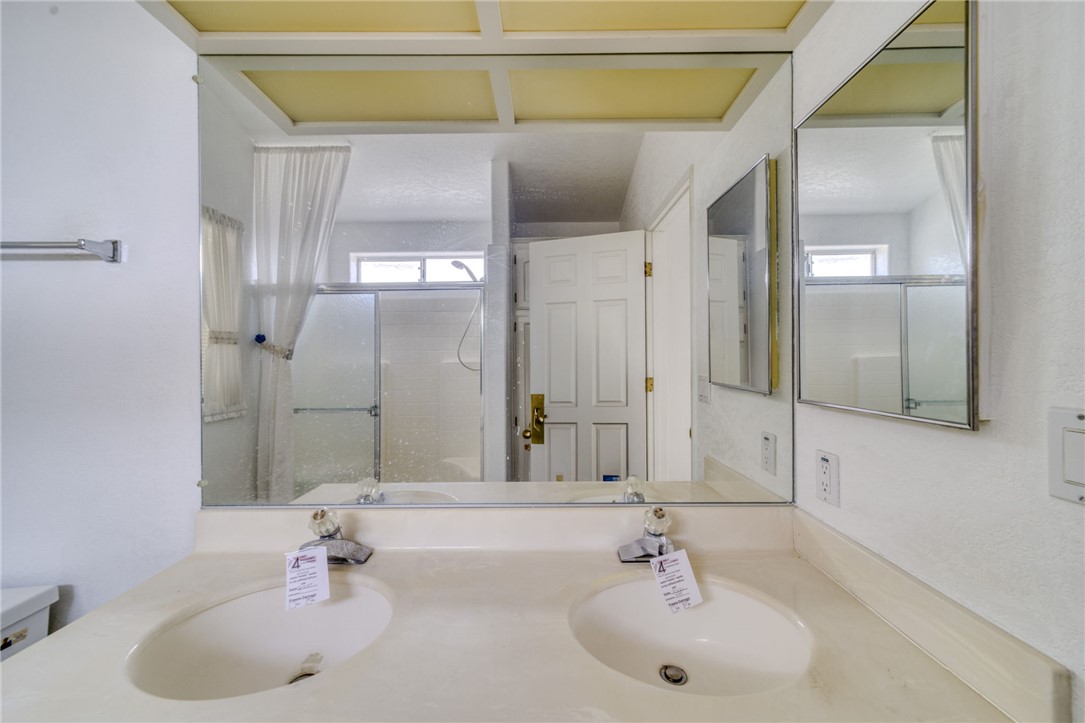 2612 E Sunrise Vista Boulevard