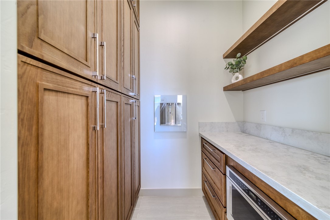 2379 E Paseo Mallorca