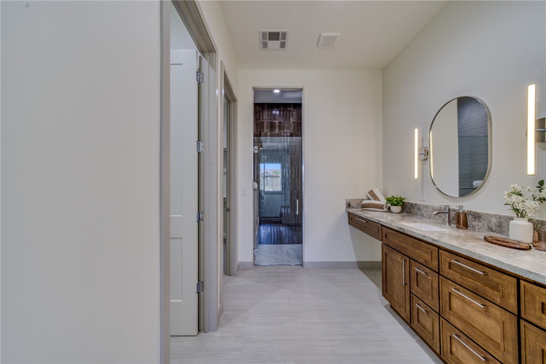 2379 E Paseo Mallorca