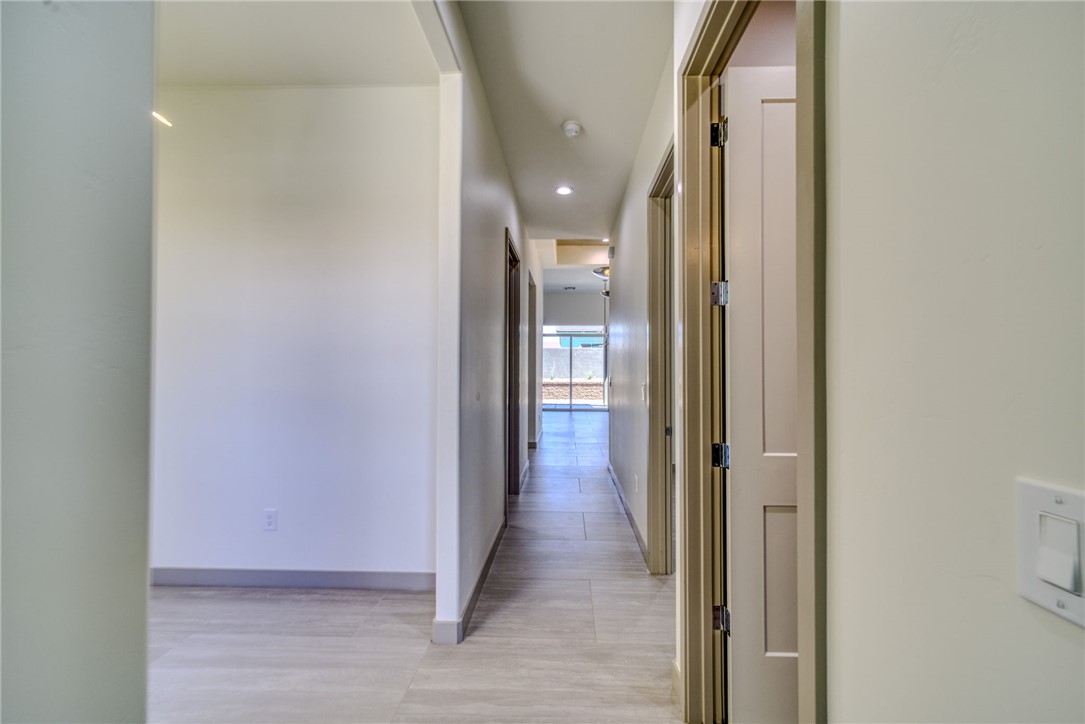 2379 E Paseo Mallorca