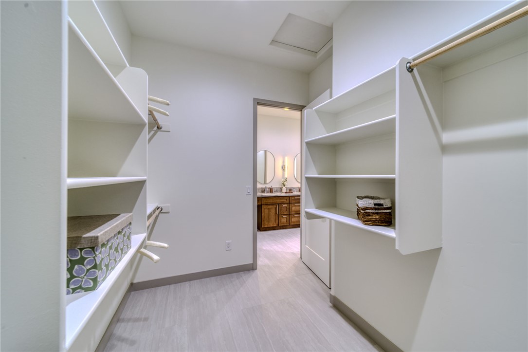 2379 E Paseo Mallorca