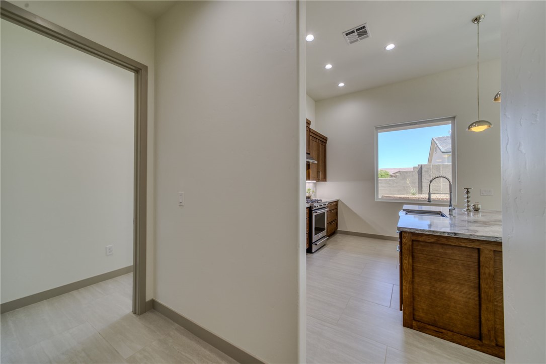 2379 E Paseo Mallorca