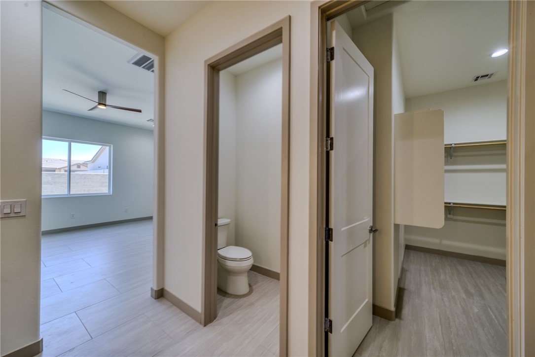 2379 E Paseo Mallorca