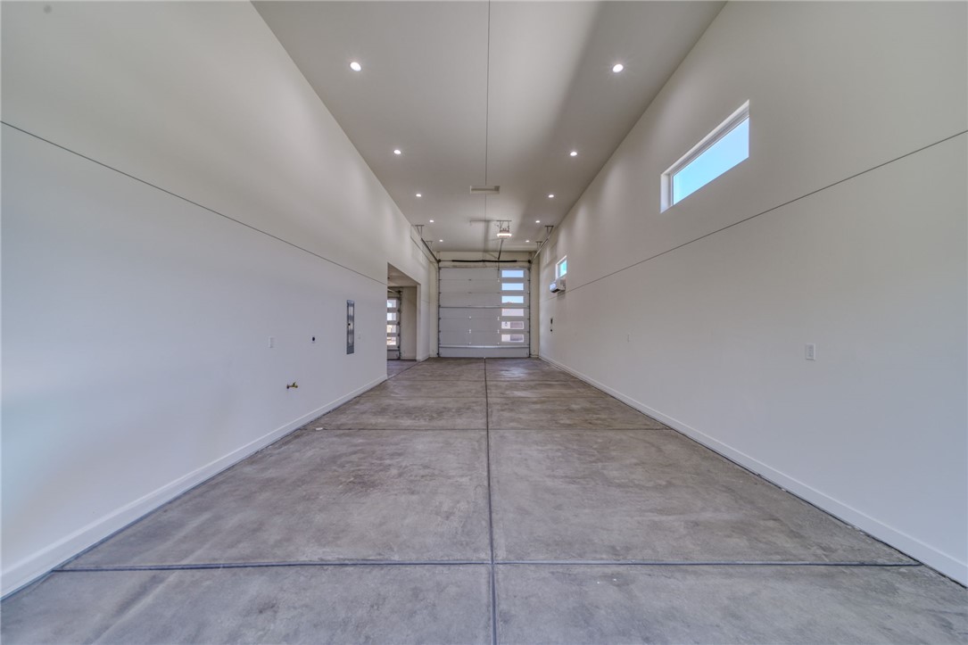 2379 E Paseo Mallorca
