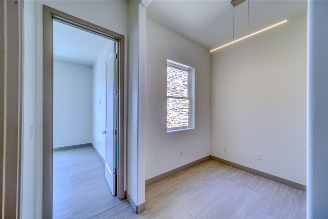 2379 E Paseo Mallorca