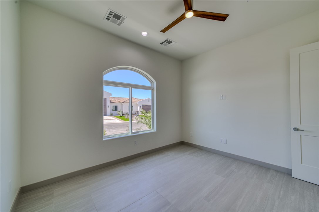 2379 E Paseo Mallorca