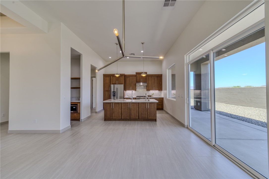 2379 E Paseo Mallorca
