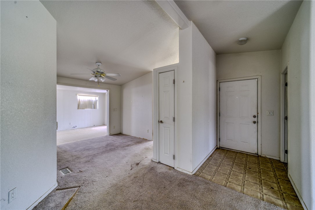 2572 E Sunrise Vista Boulevard