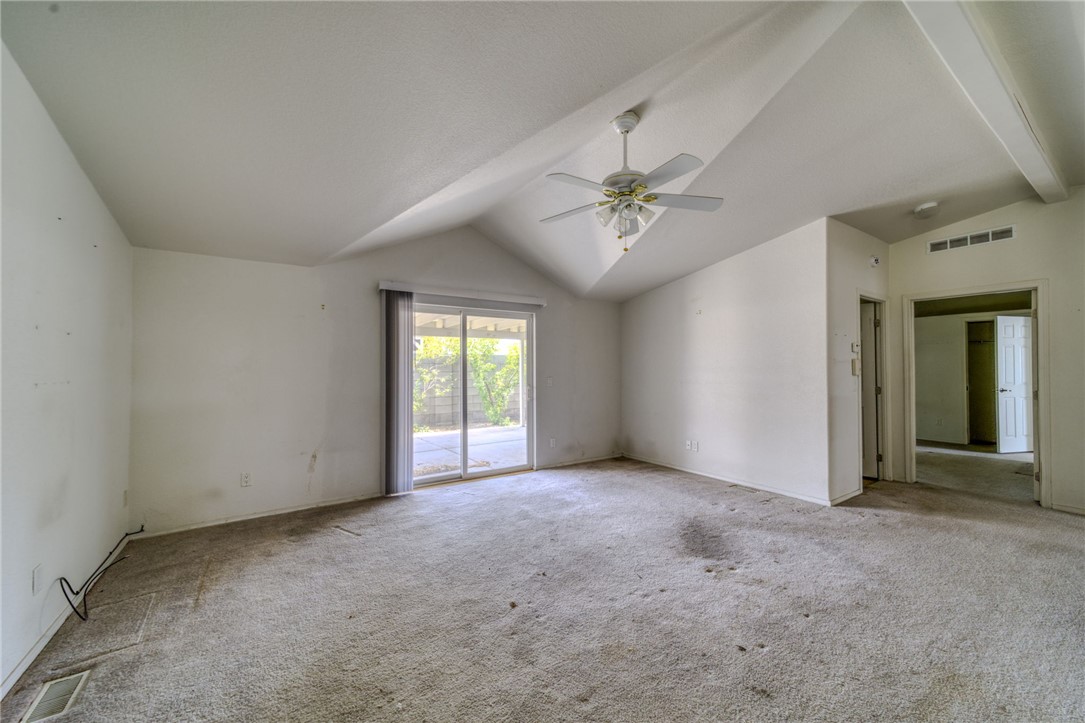 2572 E Sunrise Vista Boulevard