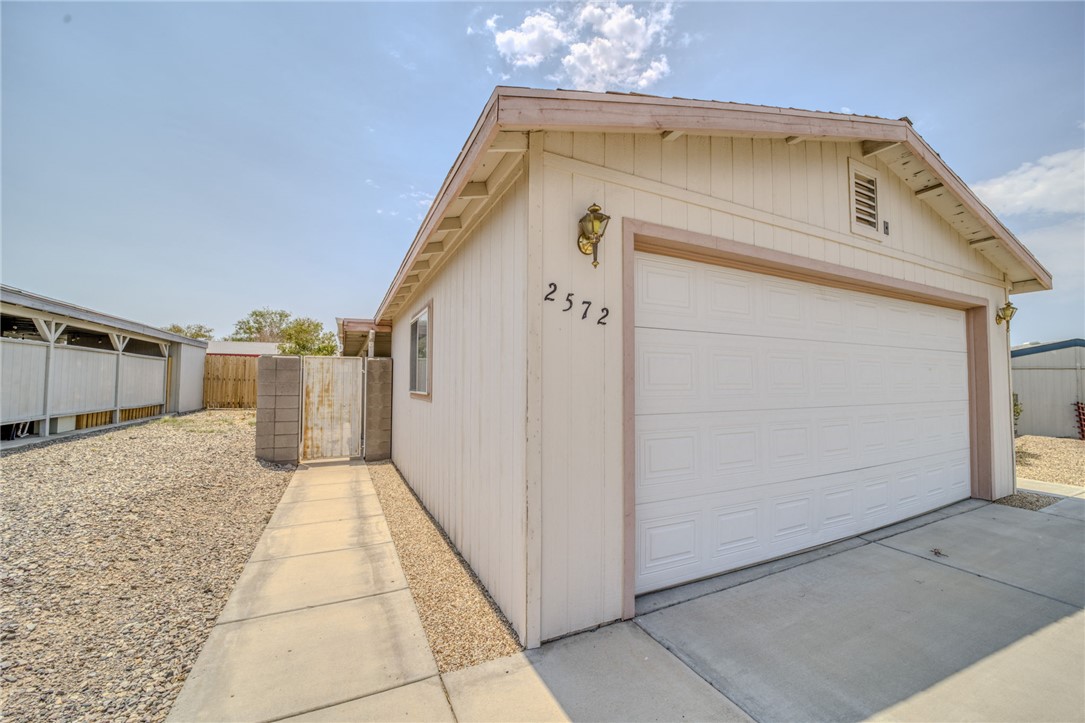 2572 E Sunrise Vista Boulevard