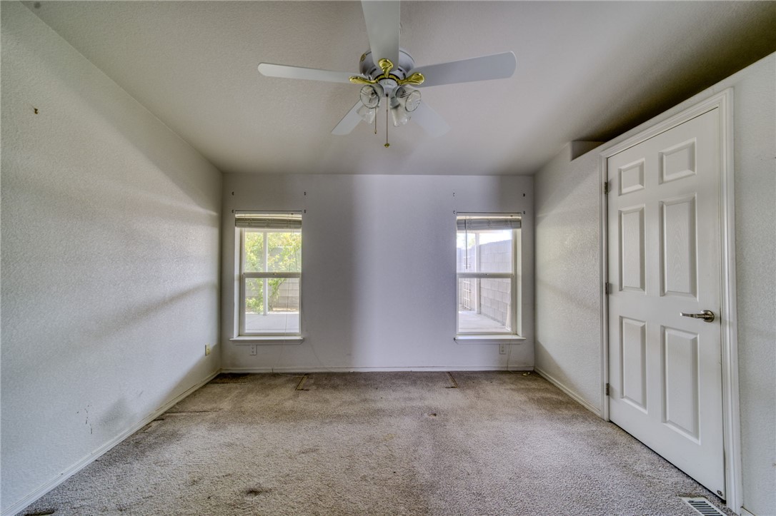 2572 E Sunrise Vista Boulevard