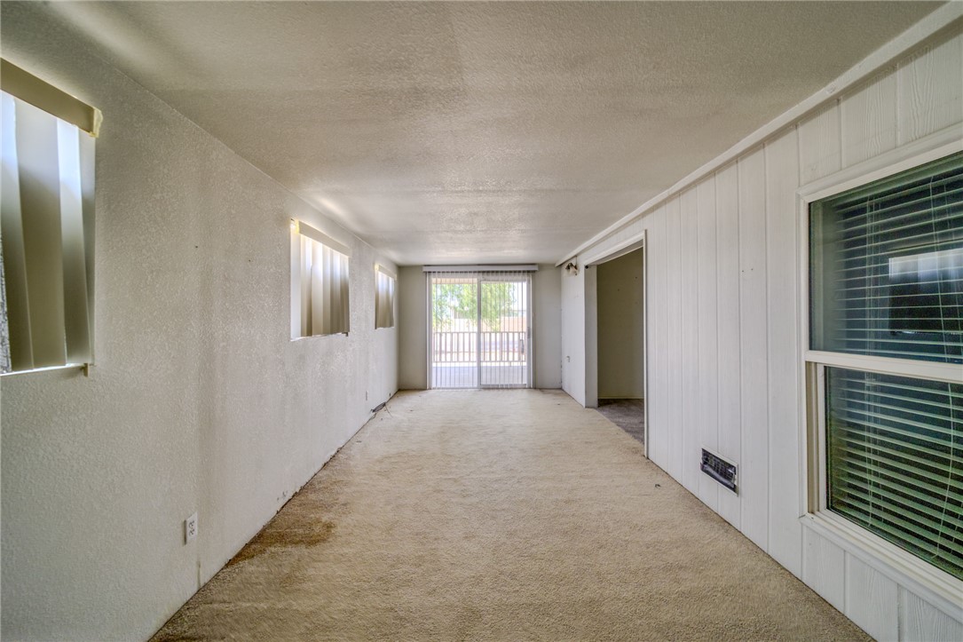 2572 E Sunrise Vista Boulevard