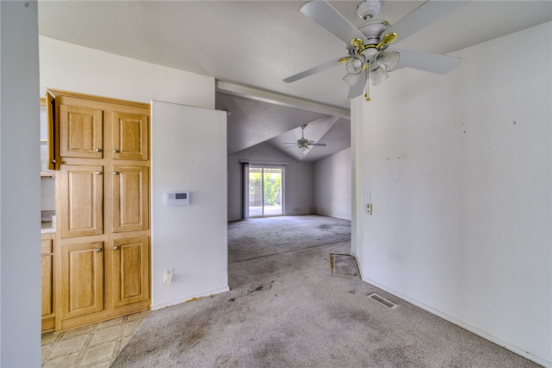 2572 E Sunrise Vista Boulevard