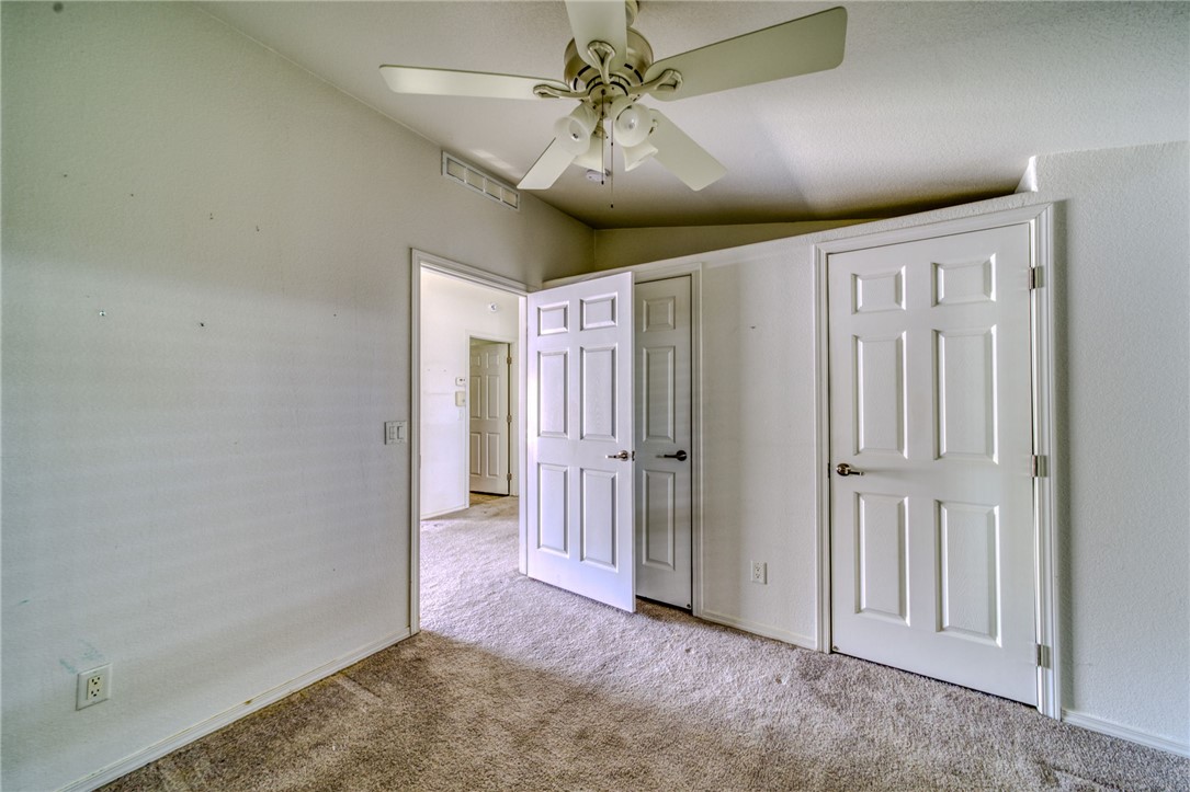 2572 E Sunrise Vista Boulevard