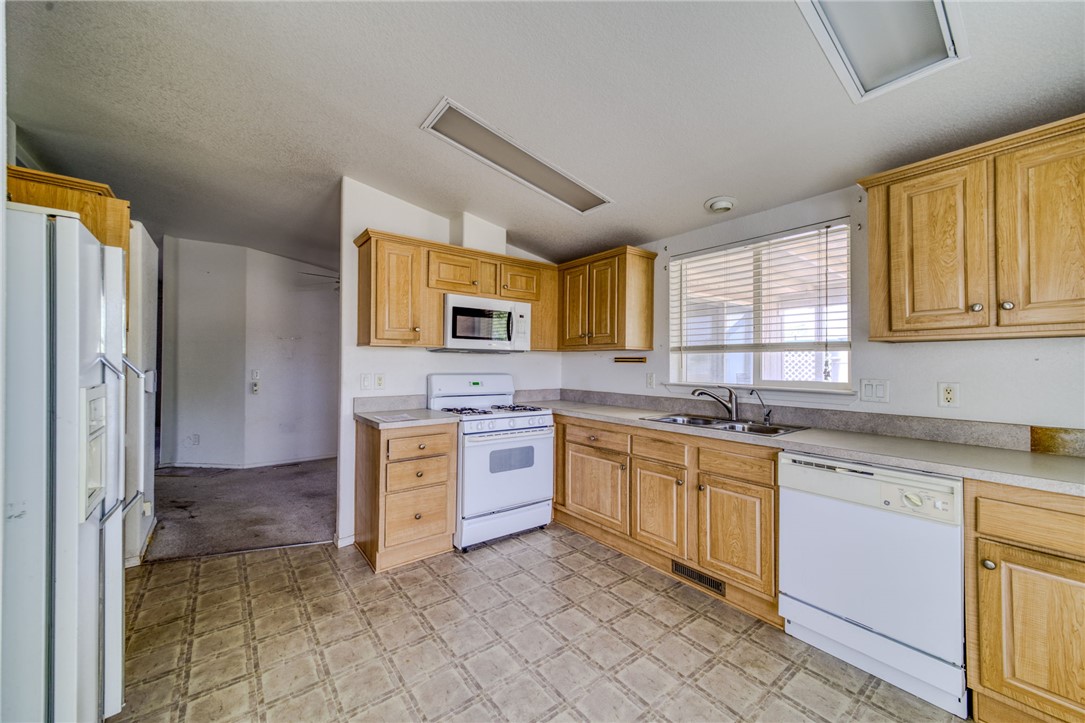 2572 E Sunrise Vista Boulevard