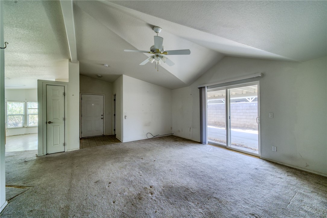 2572 E Sunrise Vista Boulevard