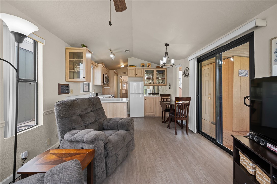 2000 Ramar Road 612