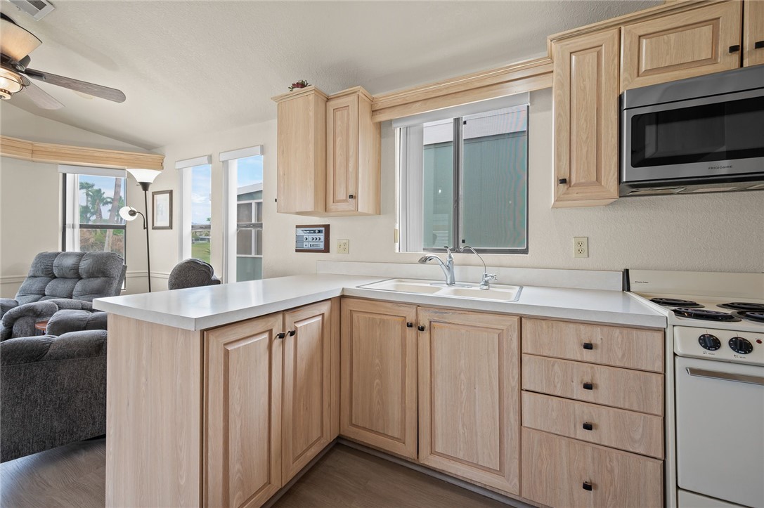 2000 Ramar Road 612