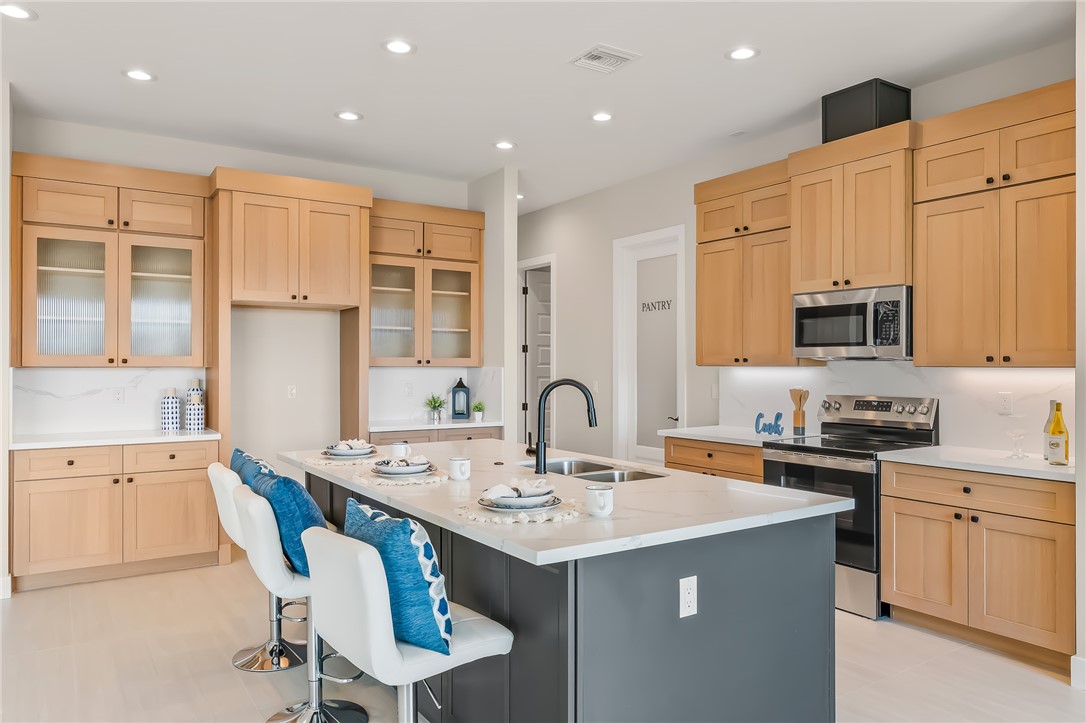 3090 Canyon De Chelly Drive