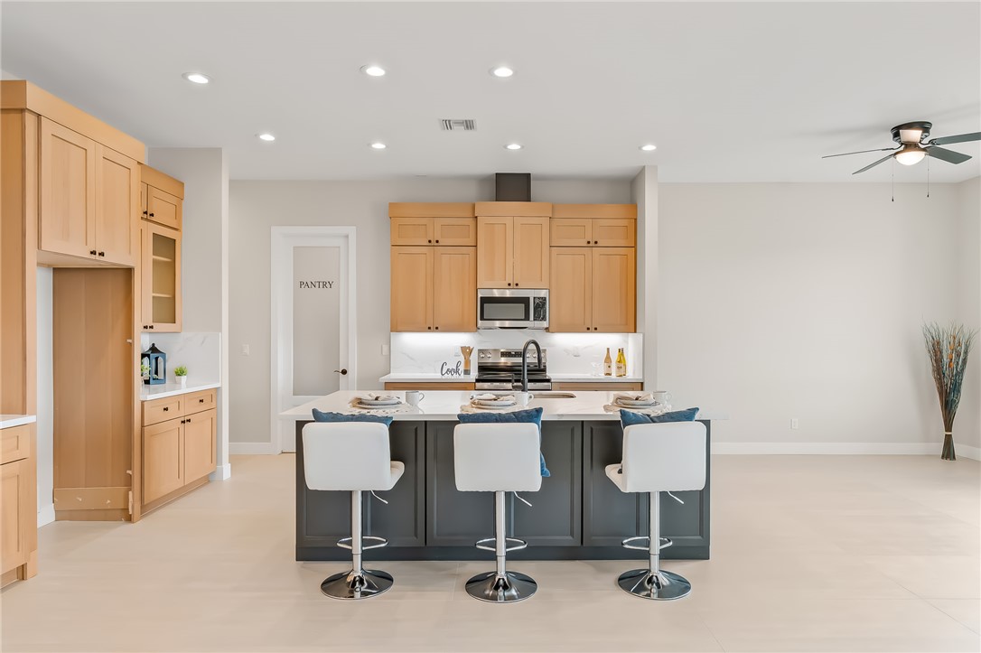 3090 Canyon De Chelly Drive
