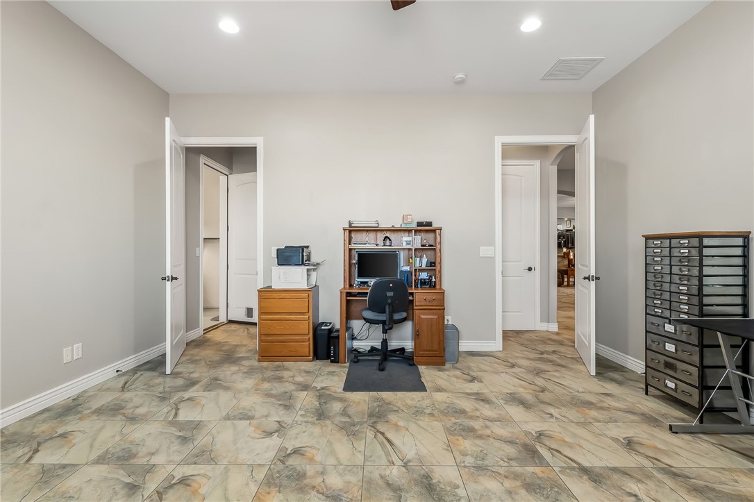 2130 E Calle Salamanca