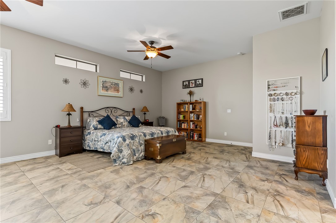 2130 E Calle Salamanca