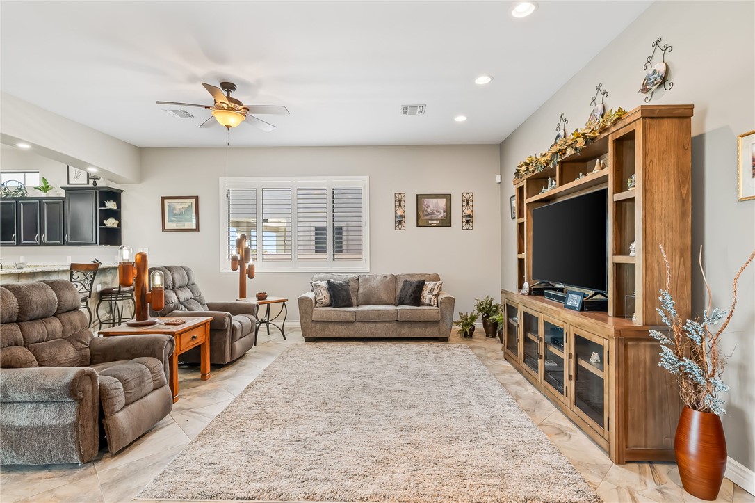 2130 E Calle Salamanca