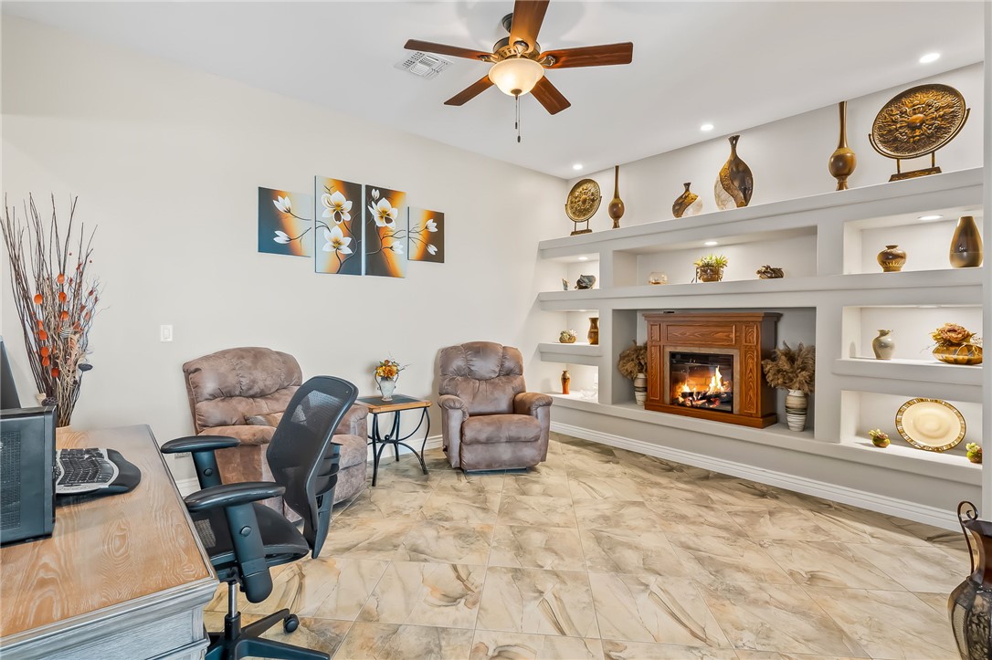 2130 E Calle Salamanca