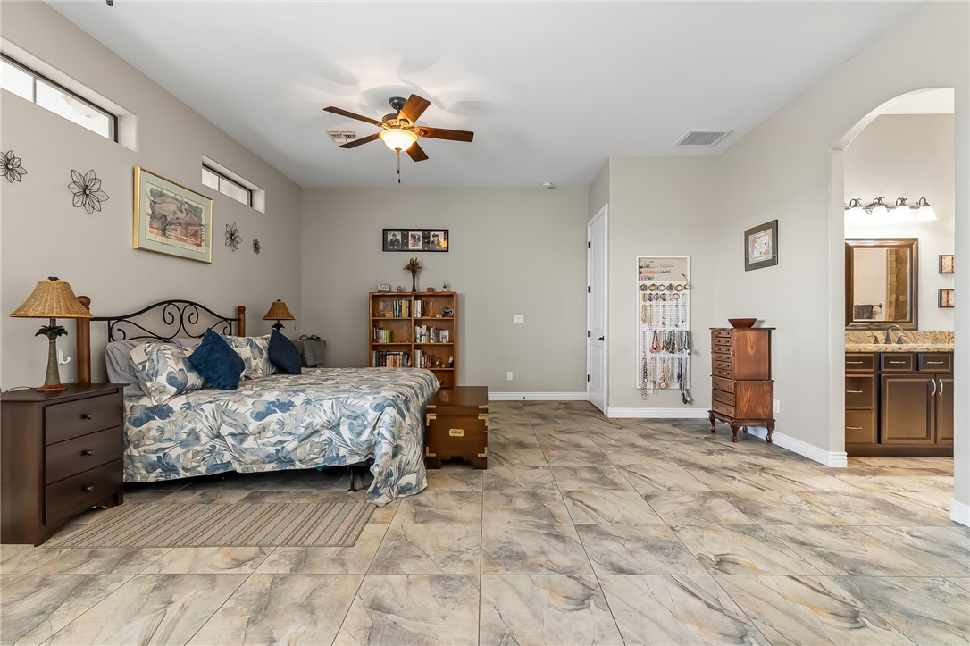 2130 E Calle Salamanca