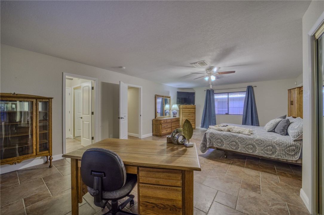 635 Riverfront Drive