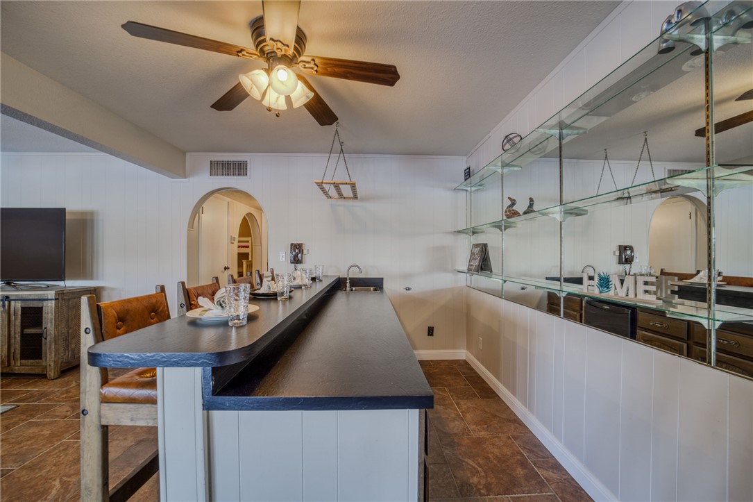 635 Riverfront Drive