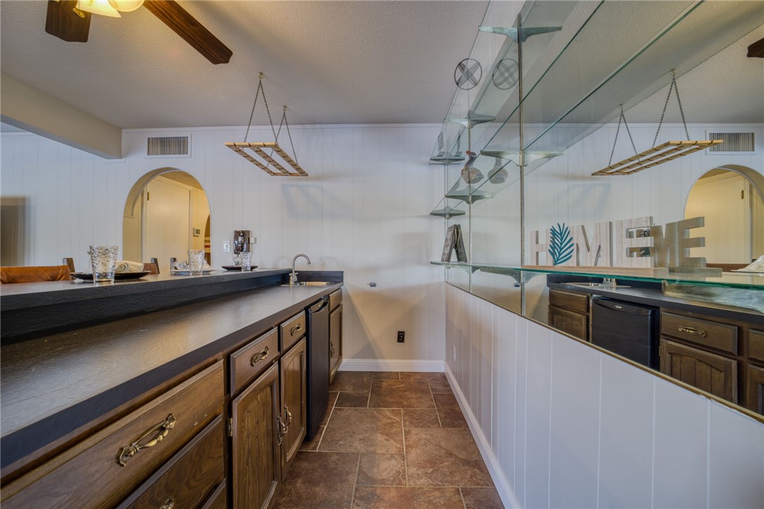635 Riverfront Drive