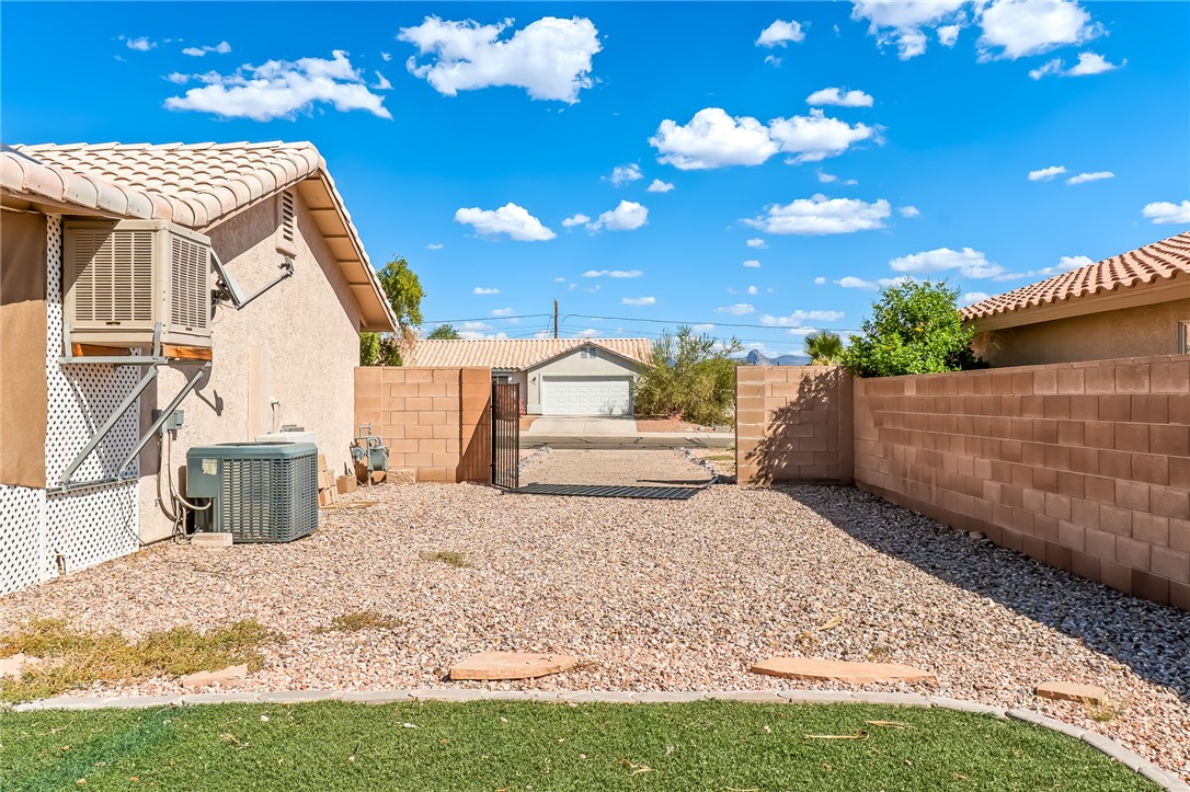1836 E Bear Creek Way
