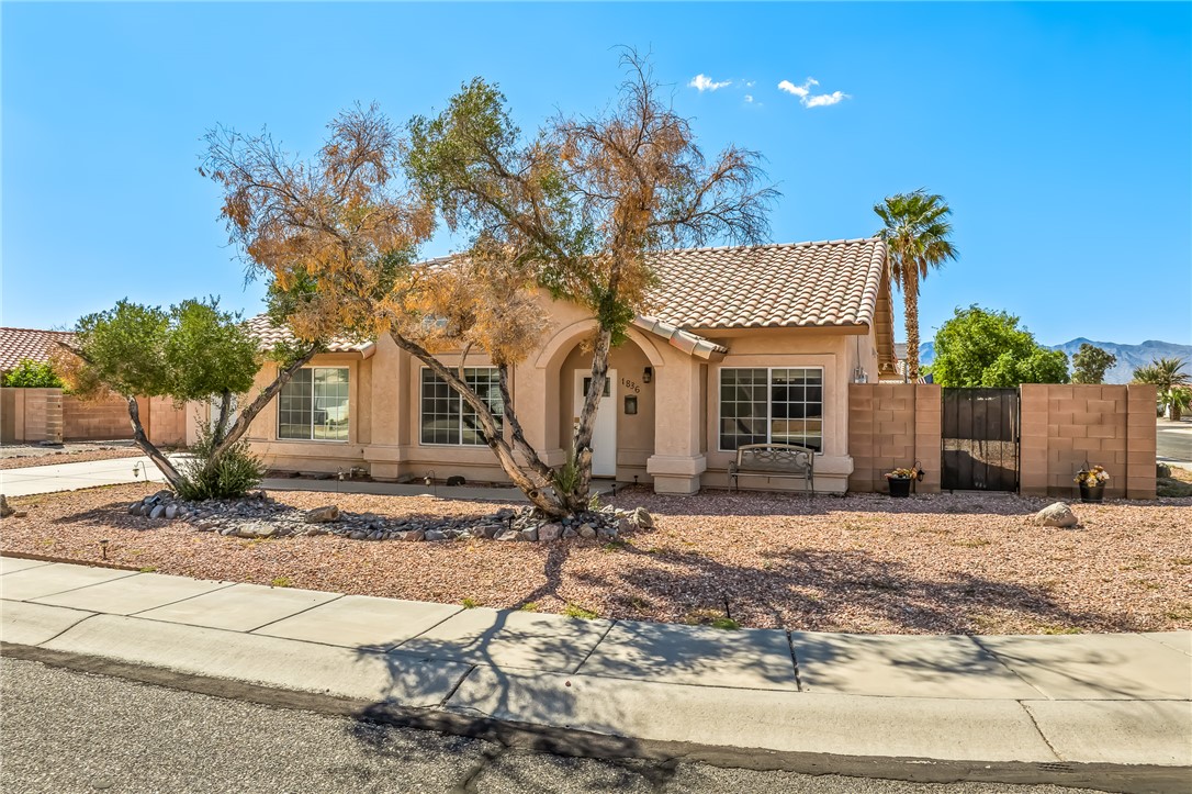 1836 E Bear Creek Way