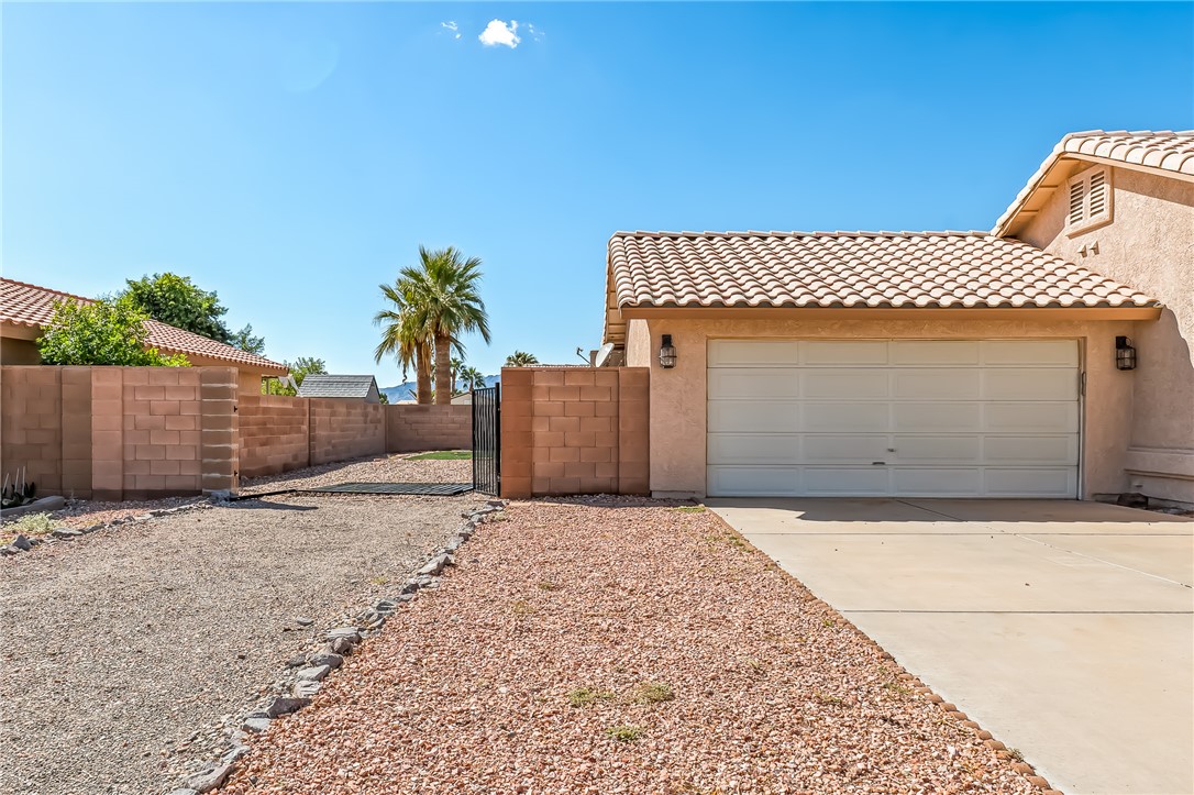 1836 E Bear Creek Way