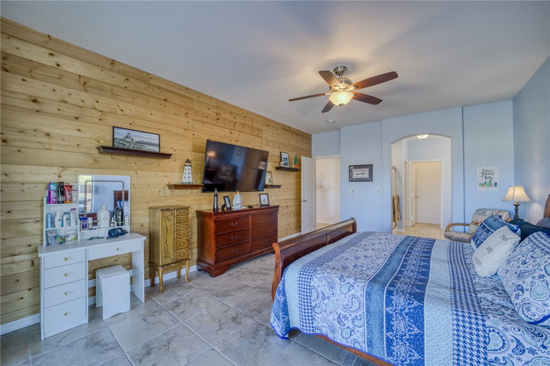 2717 Discovery Road