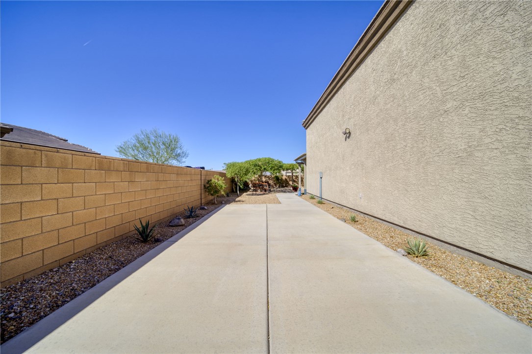 2717 Discovery Road