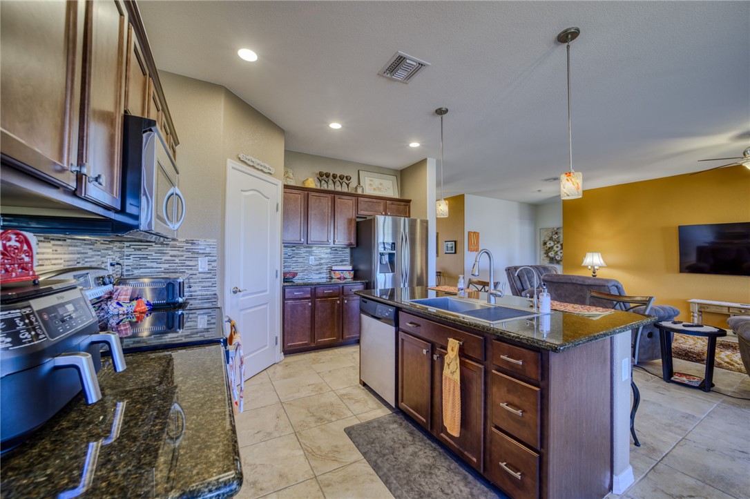 2717 Discovery Road