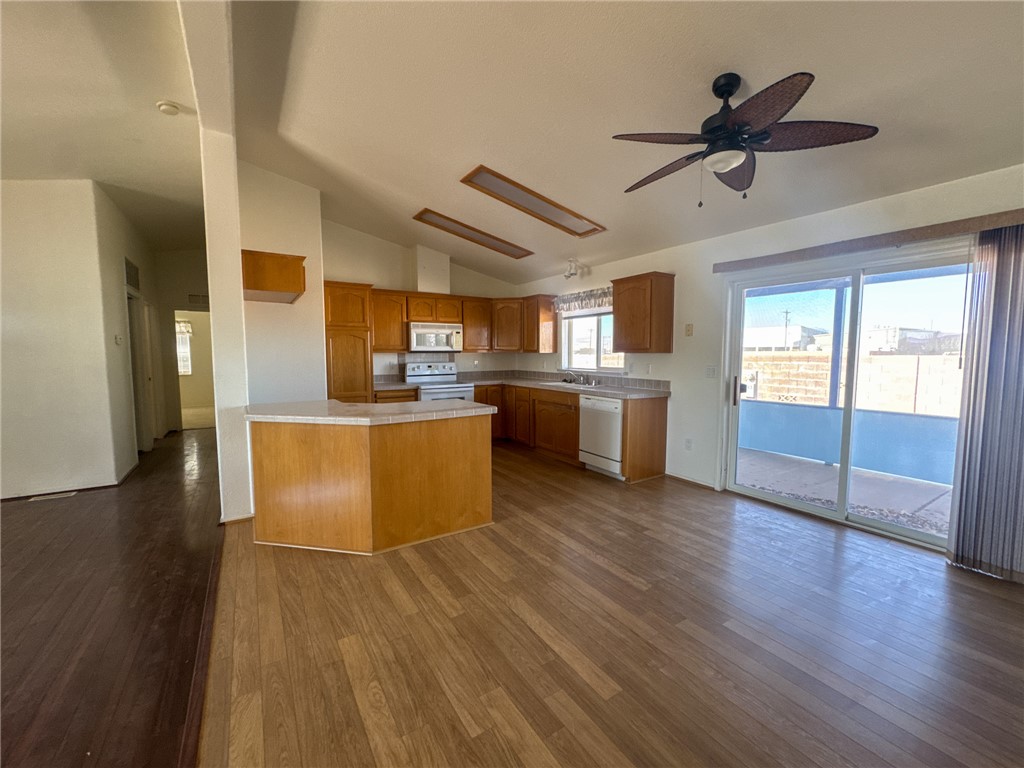 1545 E El Rodeo Road 163