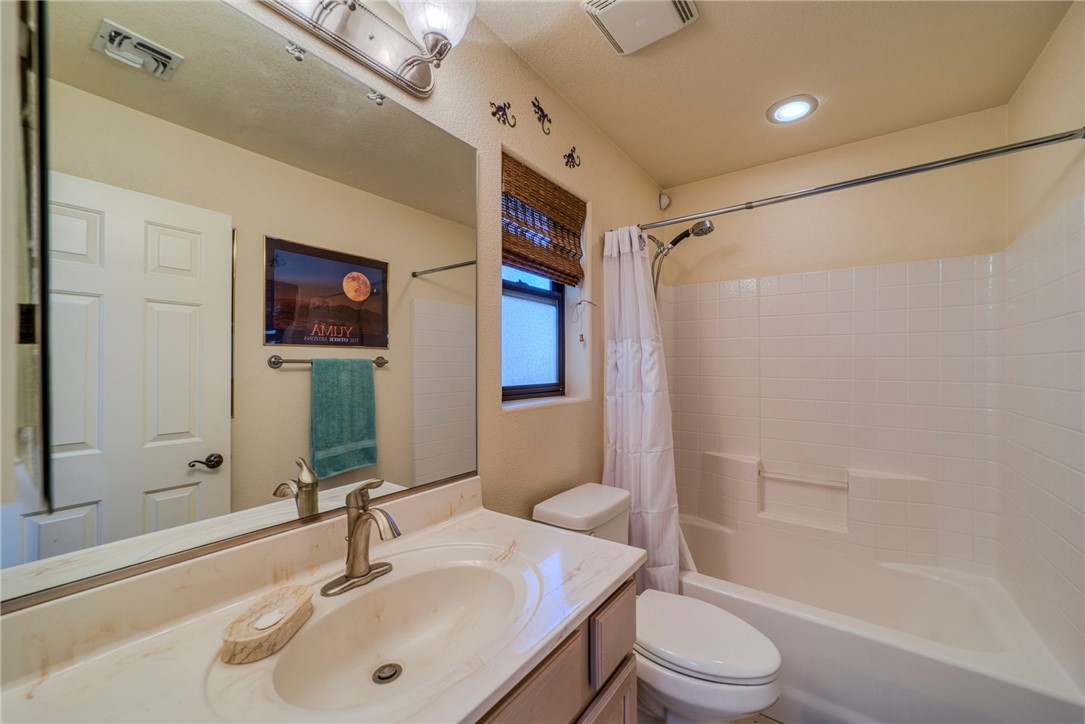 2062 E Lago Grande Cove