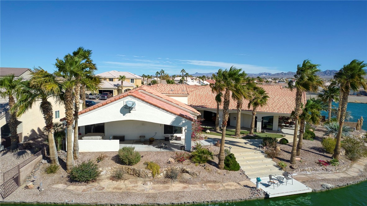 2062 E Lago Grande Cove