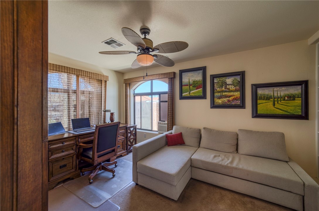 2062 E Lago Grande Cove