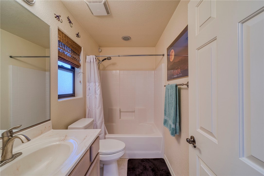 2062 E Lago Grande Cove