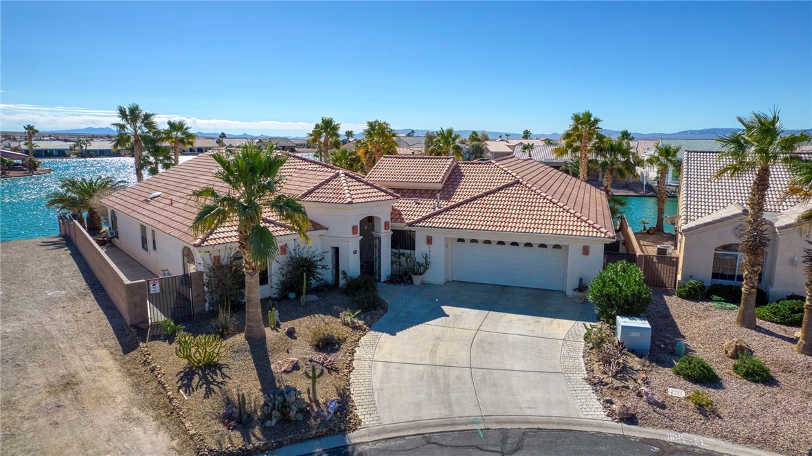 2062 E Lago Grande Cove